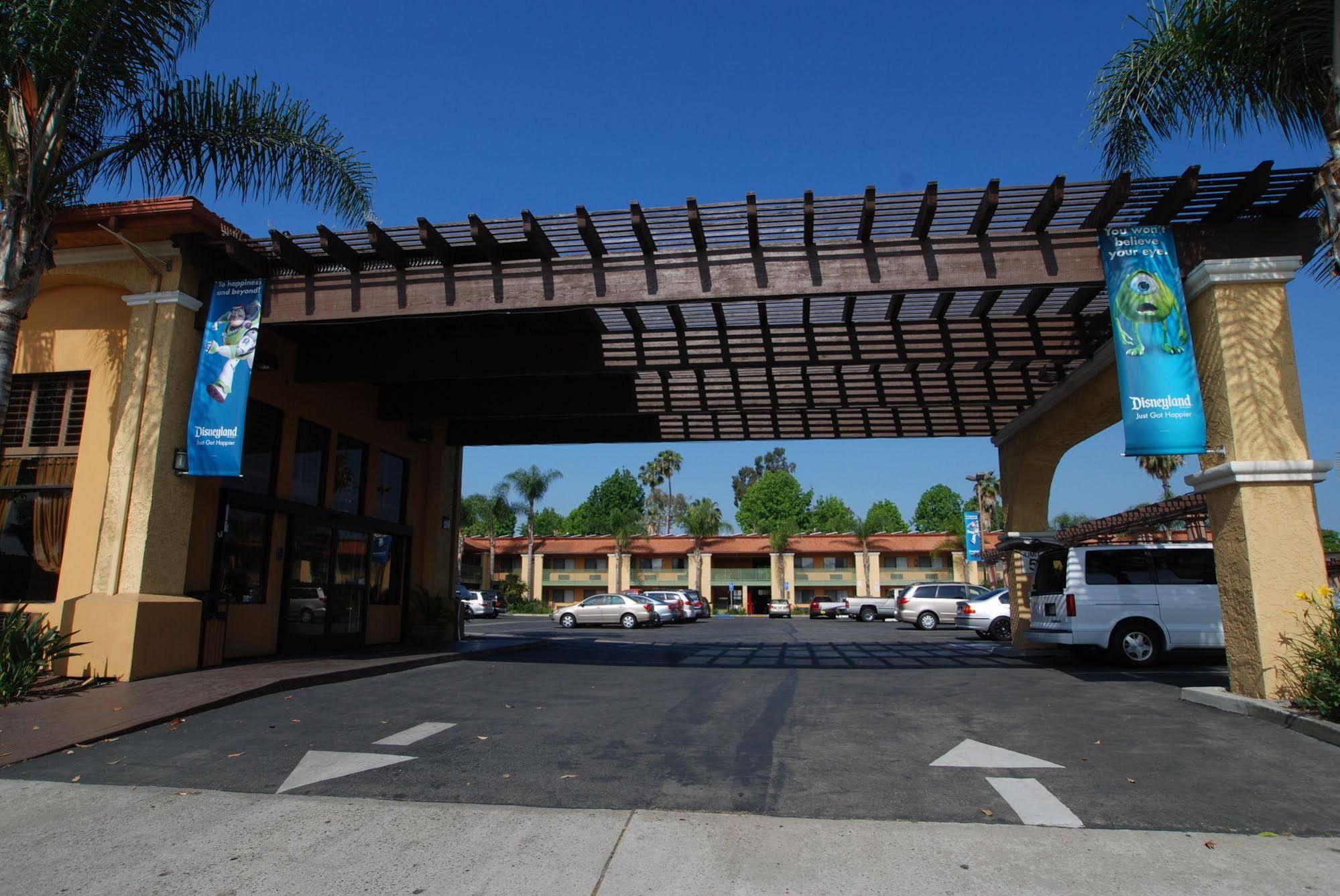 Stanford Inn&Suites Anaheim Exterior foto